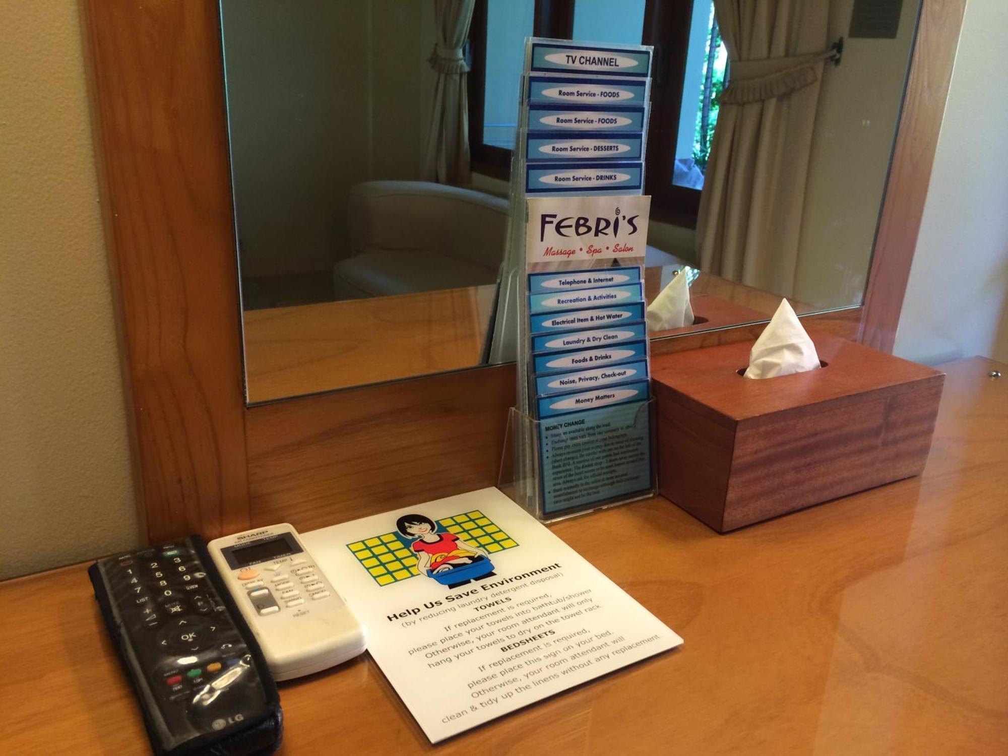 Febri'S Hotel & Spa Kuta Lombok Rom bilde